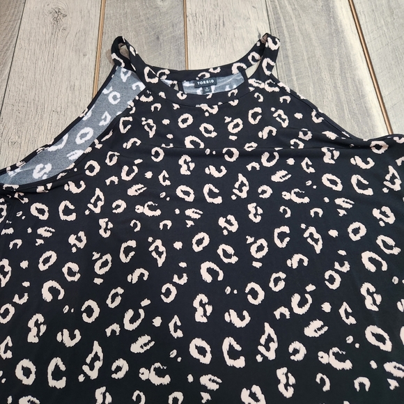 Torrid top - Picture 5 of 8